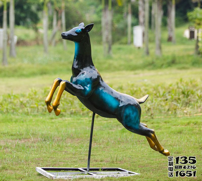 戶(hù)外公園裝飾品擺件動(dòng)物景觀梅花鹿雕塑 戶(hù)外公園裝飾品擺件動(dòng)物景觀梅花鹿雕塑